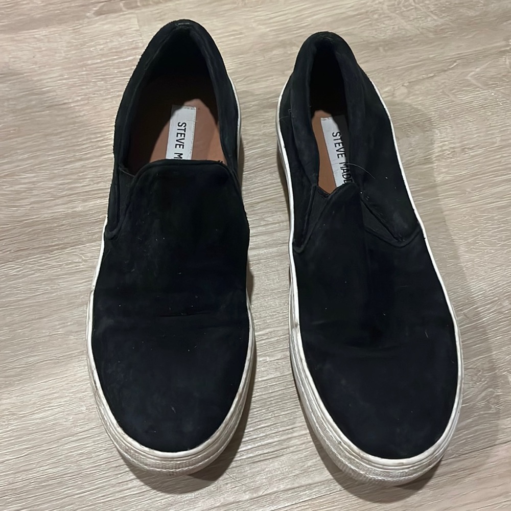 Womens Steve Madden slip on shoes